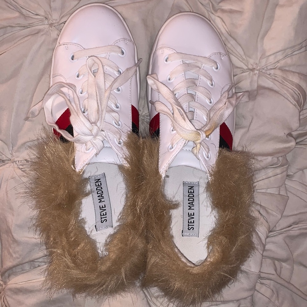 UNISEX Steve Madden Sneakers With Fur Rim